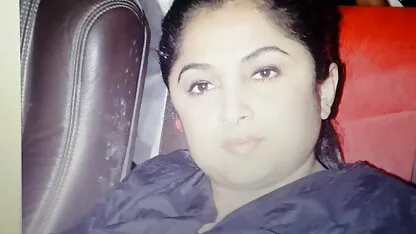 Davalka chiar a supt o live fete goale pula și și-a întins coapsele.