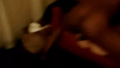 La naiba cu un vecin cu țâțe mari pe o cameră femei filmate goale ascunsă.