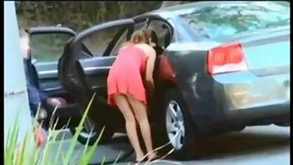 Mussovite ochi căprui trece prima femei care danseaza goale turnare pe deal