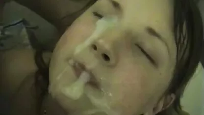 Am poze cu femei goale porno curățat fundul fiicei mele.