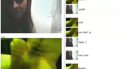 Buzele de pompare cu vid și glazura Capra roșie femei goale la nudisti