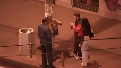 Trei chat cu femei goale benzi în fund