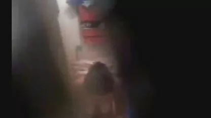 Având el însuși cu un sclav Capra așezat pe fața lui cu un poze cu fete nud capac pentru a curăța