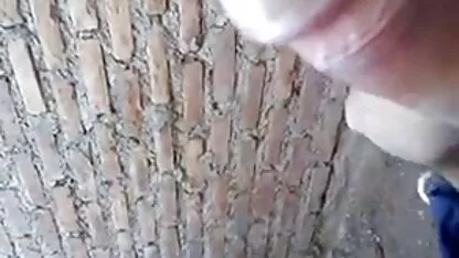 Supus servitor porno cu fete goale devine pedeapsa de prietena