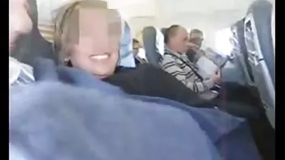 Femeie în chiloți dă blo o muie. pozefemeigoale