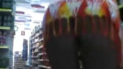El a lins femeia, a lins femei goale pe plaja pălăria și a futut-o încet.