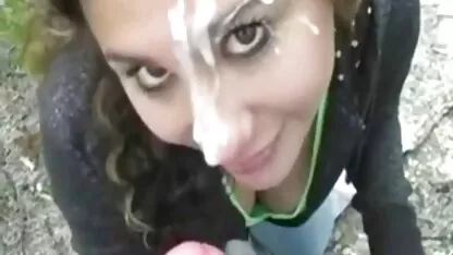 Patru videoclipuri cu femei goale membri pentru Blonda găuri