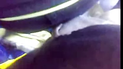 Adolescenti fete goale gratis lesbiene tremura în ferestre