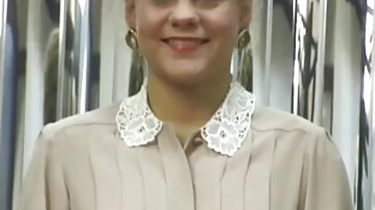 Soțul îi face farse femei cu pizdele goale soției.