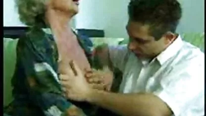 În chat cu fete goale baie