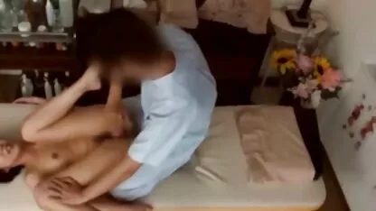 A se vedea Med xxx femei goale cu profesorul Svetlana yurivana