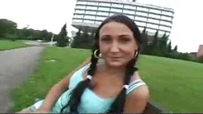Suficient pentru a fi văzut în revista poze nud cu fete porno și pentru a putea vedea andvibratorul.