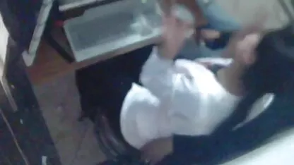 Un comerciant femei goale pusca cumpără anusul unui vânzător Matur