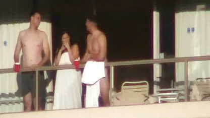 Cum sa faci porno vreau fete goale în Italia