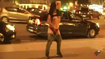 Cuplu matur este nenorocit videochat cu femei goale în fața camerei.