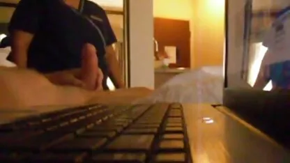 Elevii timizi au reușit filme porno cu femei goale să tragă vibrații și degete